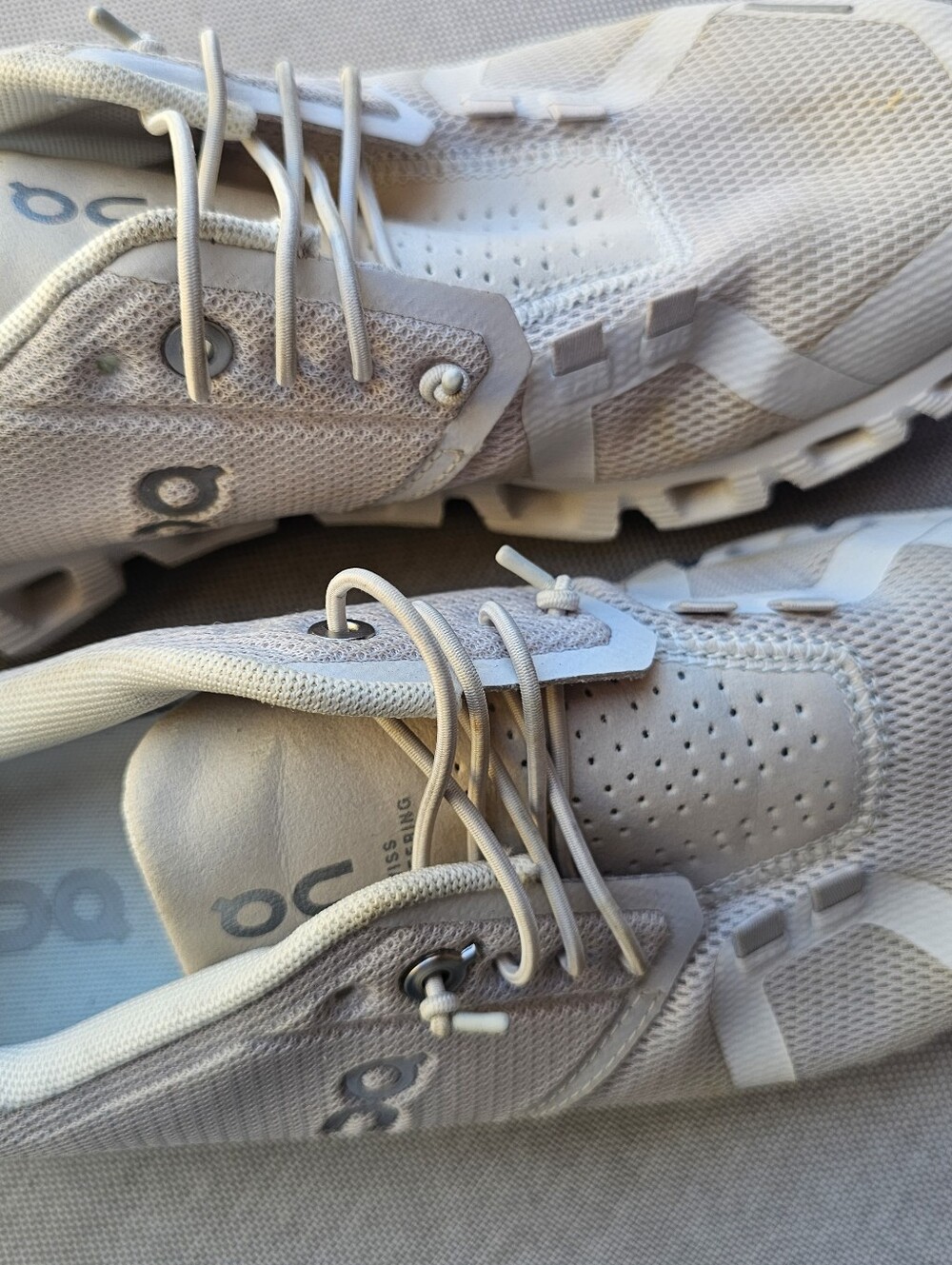 On Running Cloud Sneakers Women's Size 8 Cream White Lightweight Running Shoes - Picture 10 of 11